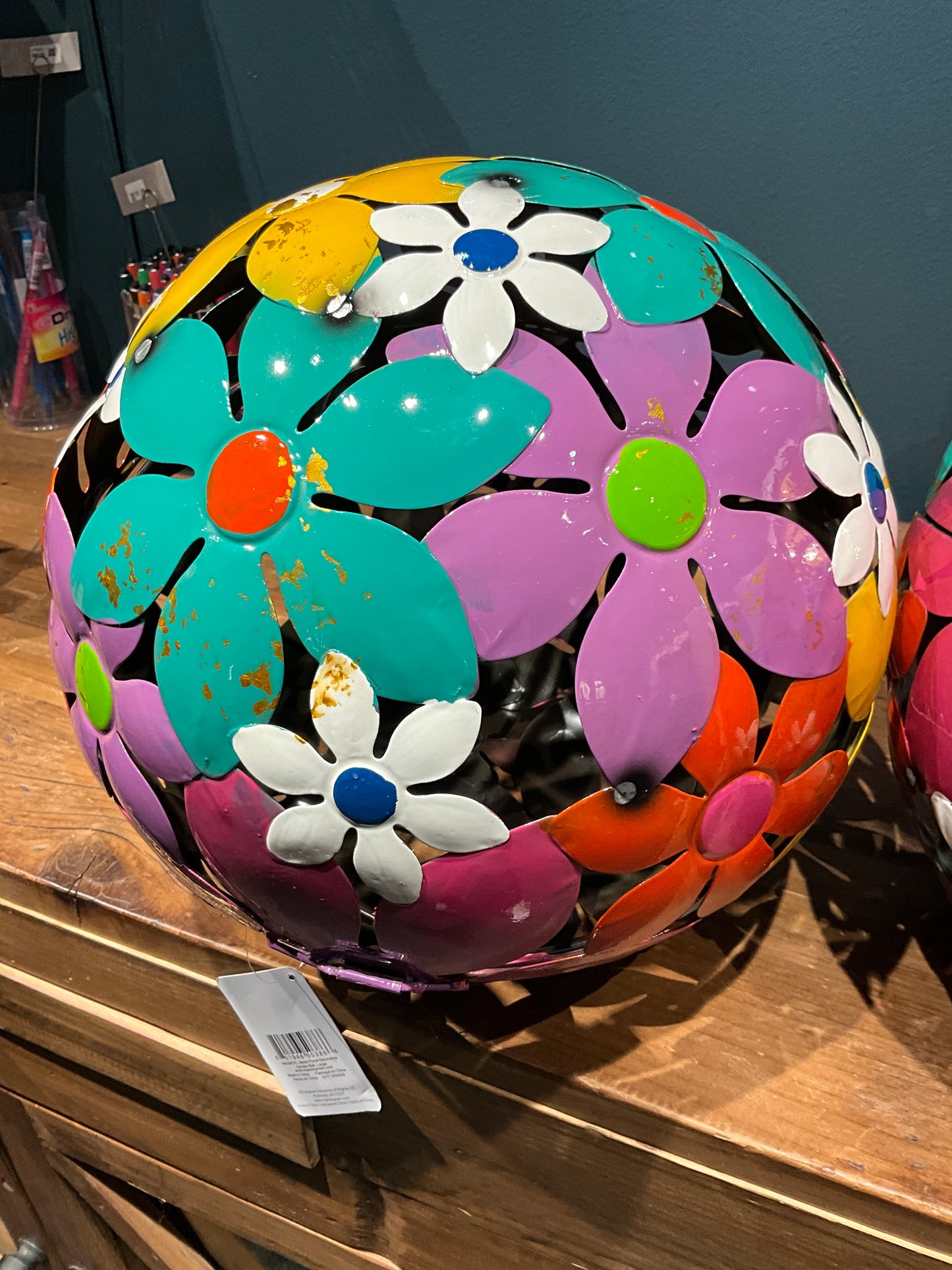 Evergreen Medal Flower Garden Ball LG